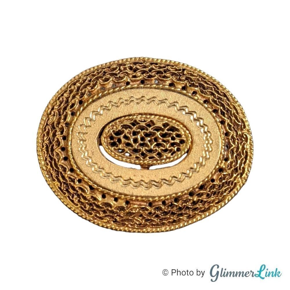 Vintage Ornate Oval Domed Filigree Zig Zag Etched Gold Tone Brooch